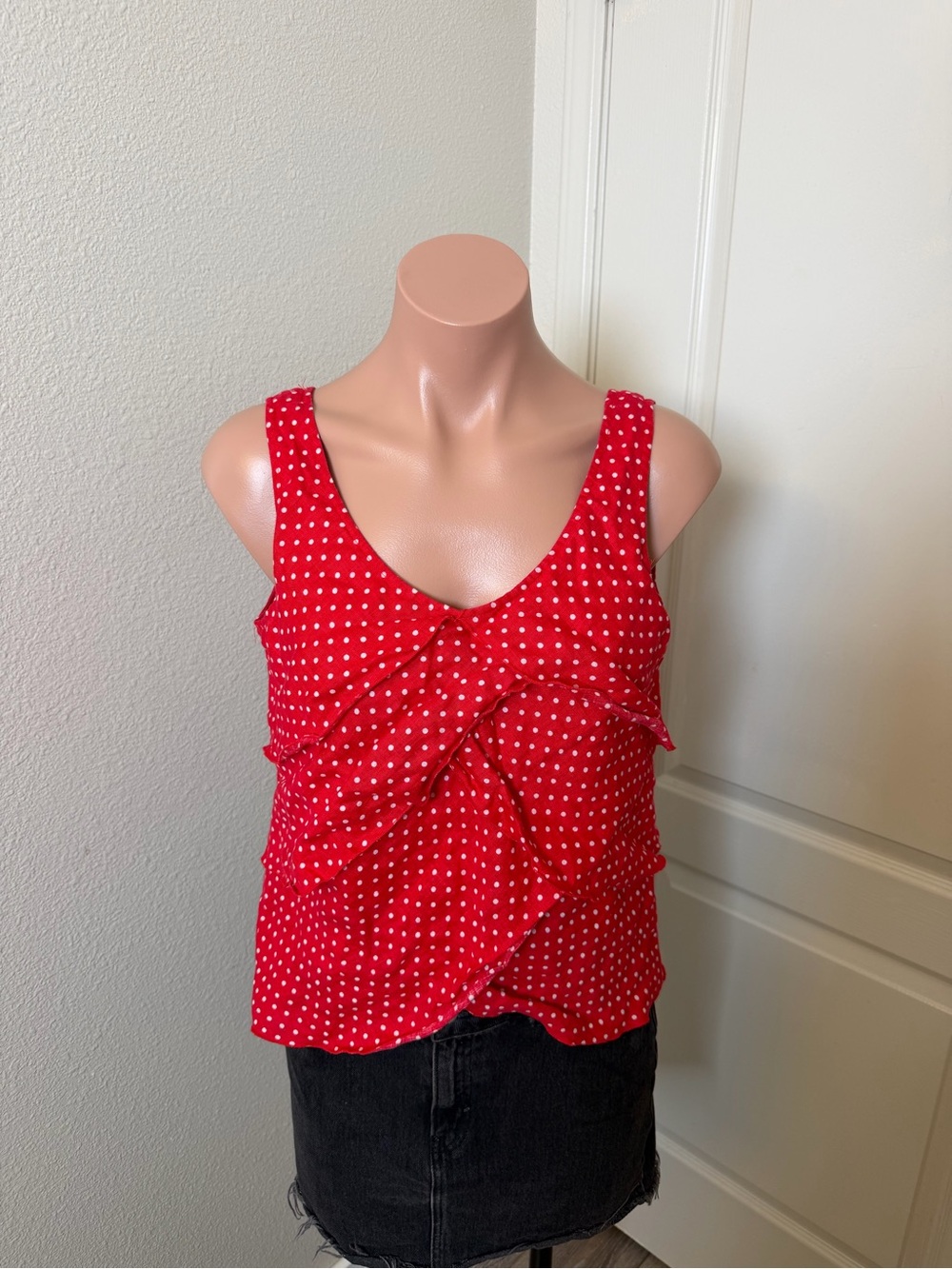 Liz Claiborne Red Polka Dot Sleeveless Ruffle Tank